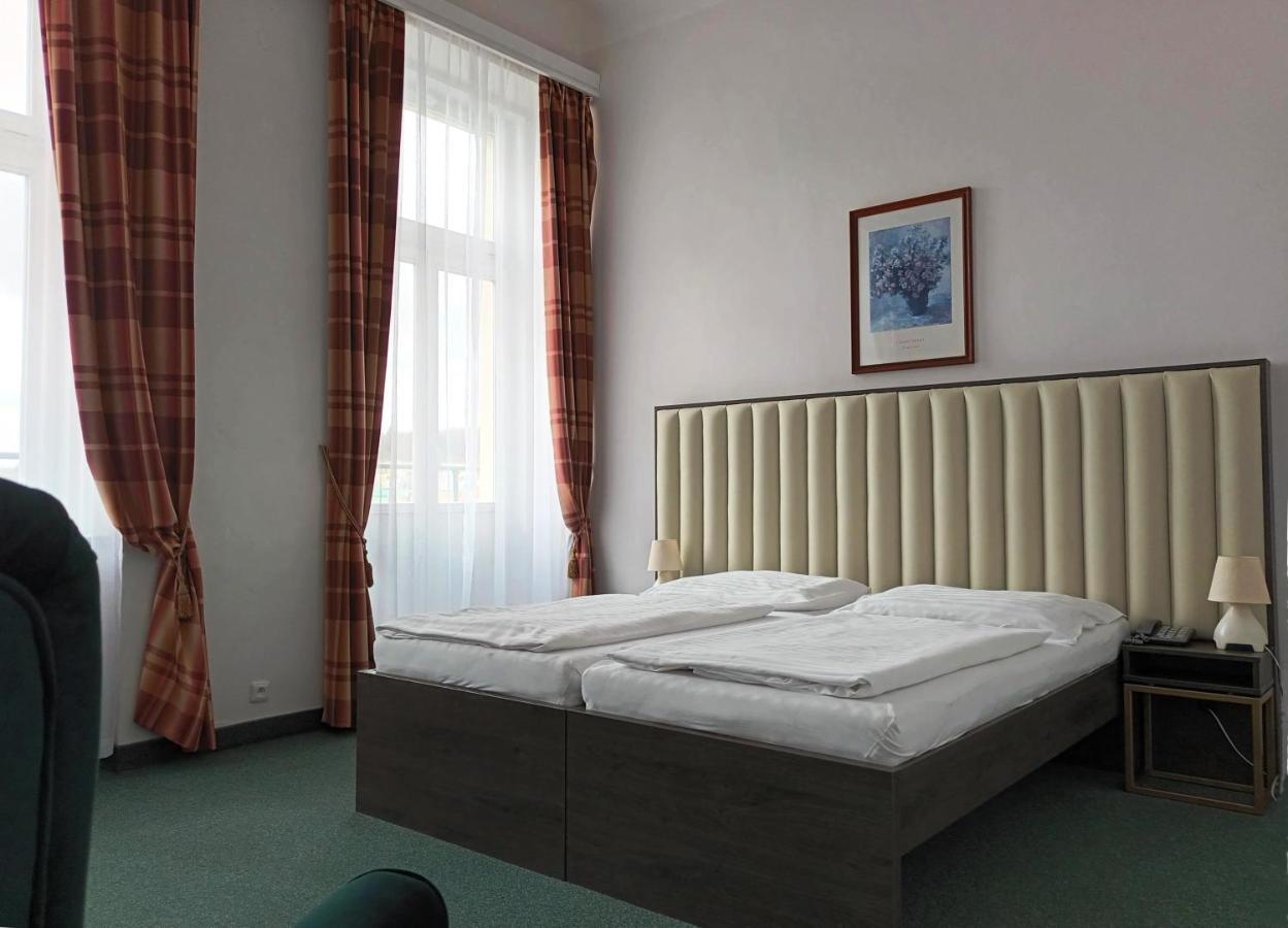 Hotel Maxim Mariánské Lázně Exterior foto